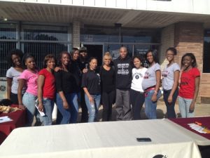 Carol Blackmon (Majic 107.5 / 97.5) along with Reec, PAYUSA Staff & Who You Wit Ladies