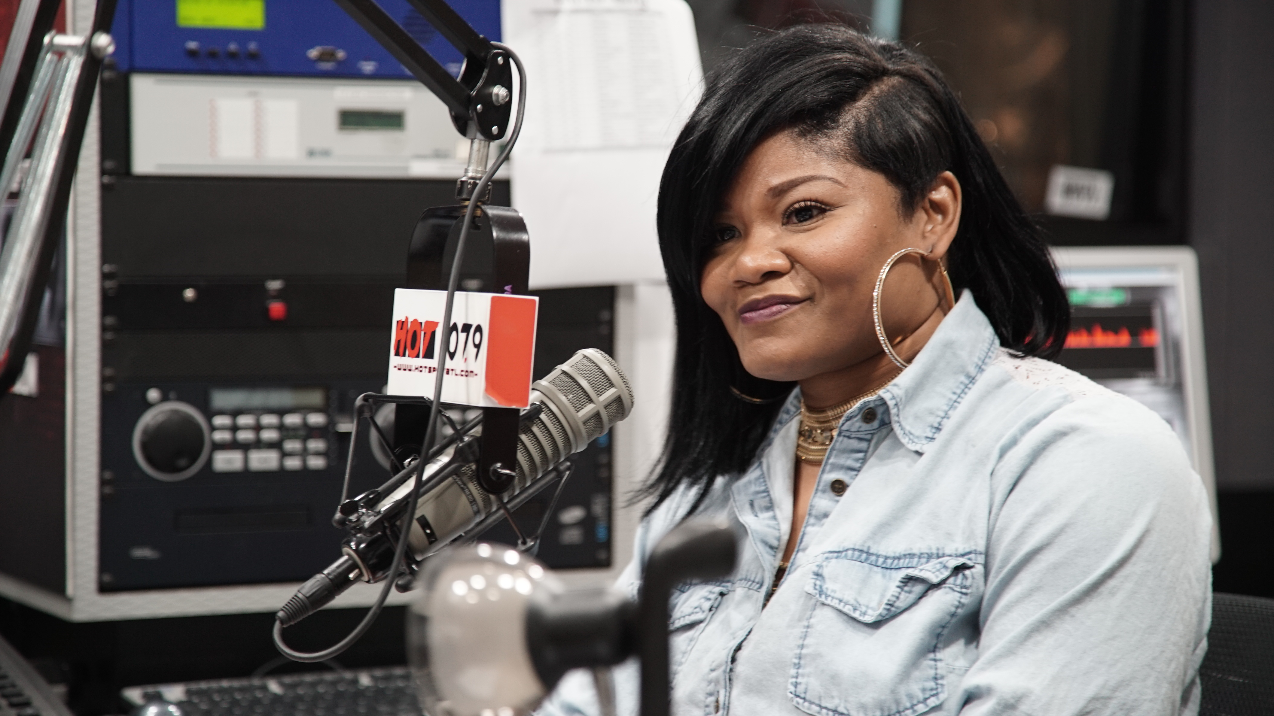 DJ Khaled Gives Mz Shyneka The Word On The Streets