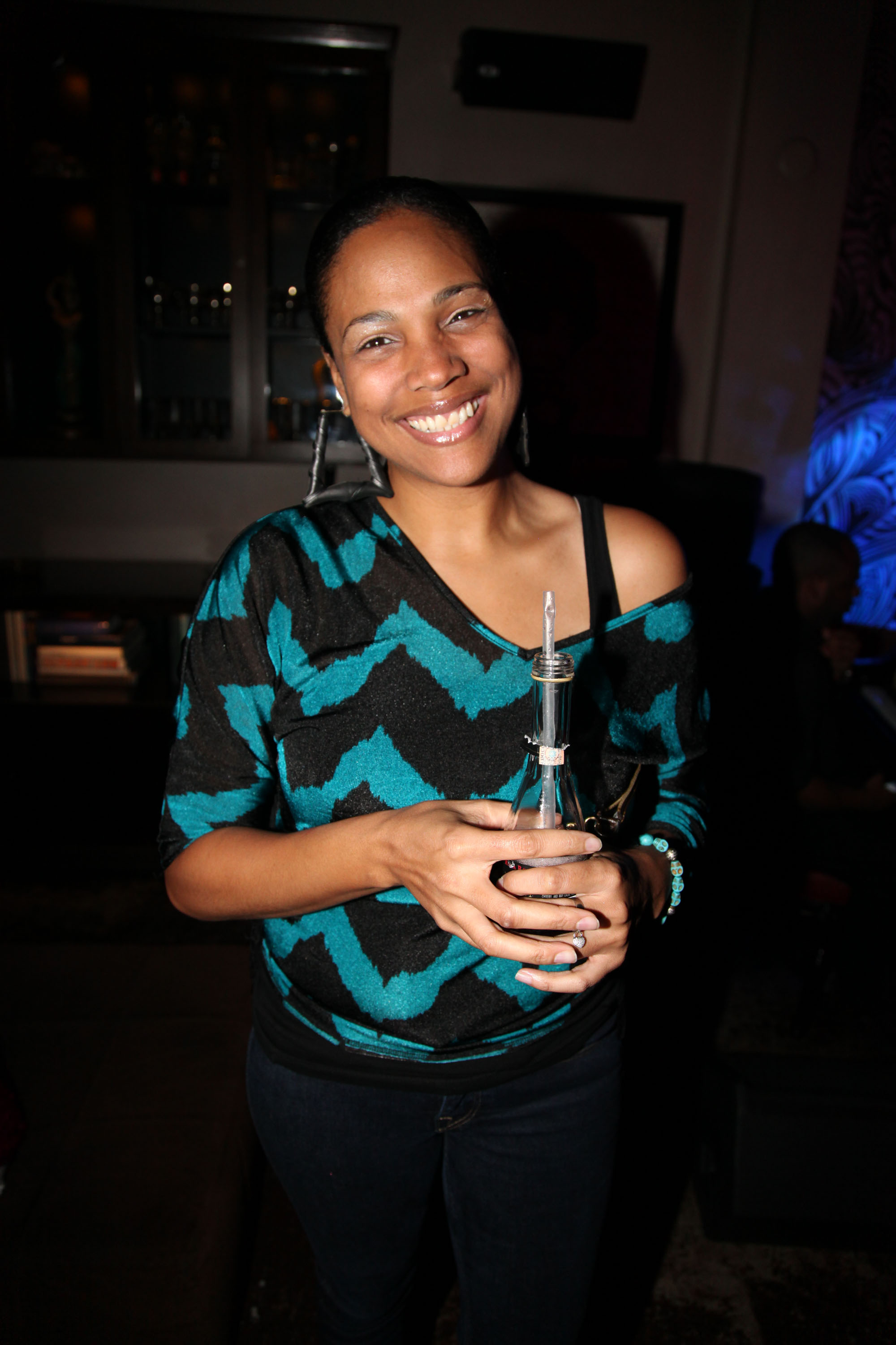 Rosa Regale Presents The 'Wonderful Life' Intimate Performance Series Featuring Estelle