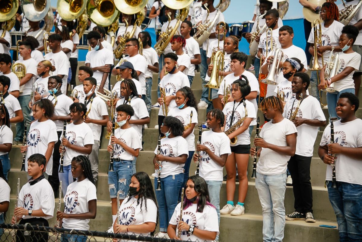 1-800-TruckWreck & Radio One Atlanta award $10,000 to 3 area High School Bands