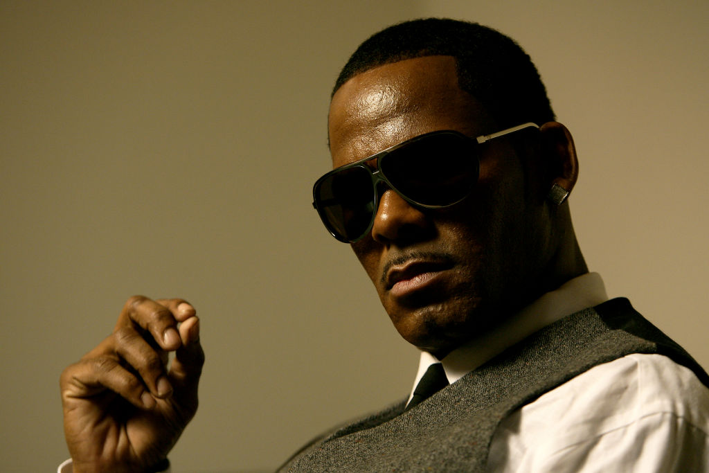 R. Kelly Video "Skin"