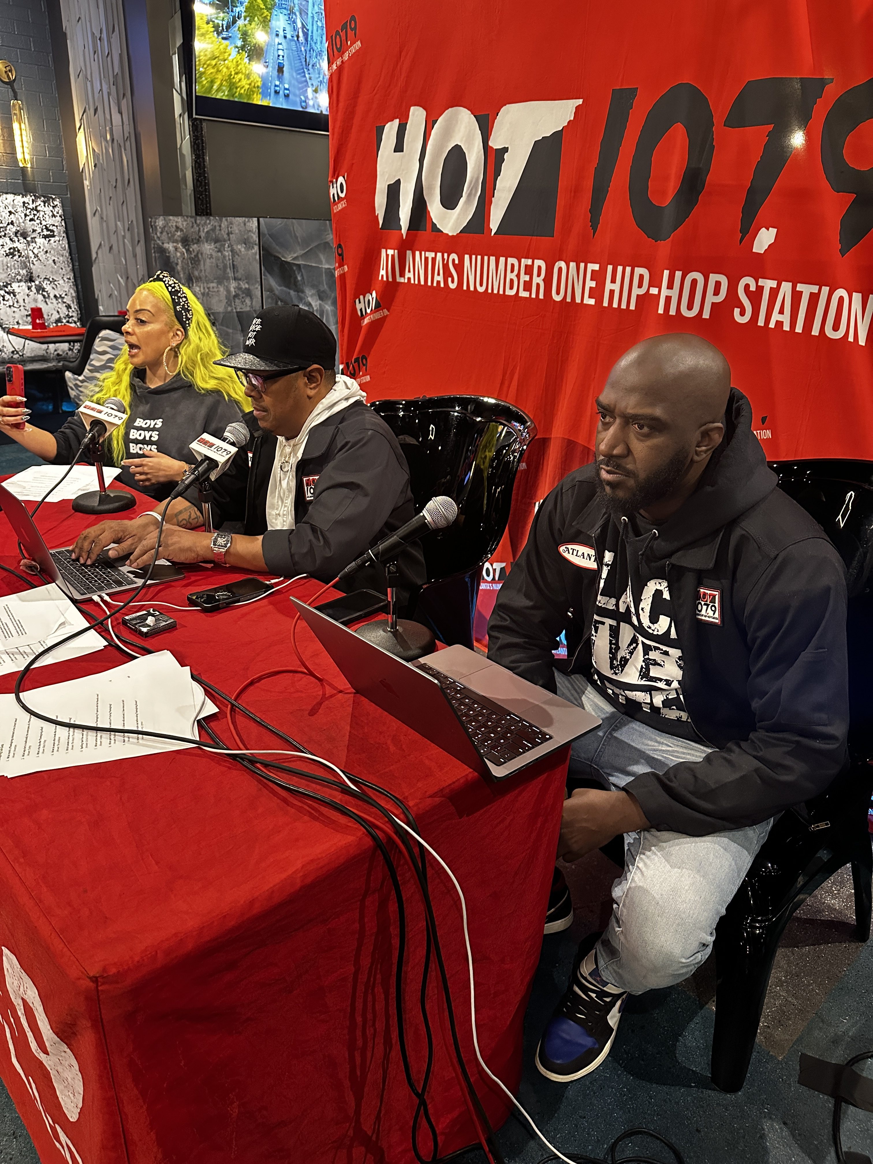 Hot 107.9 & The Morning Hustle At Harolds Chicken and Ice Bar - Panola